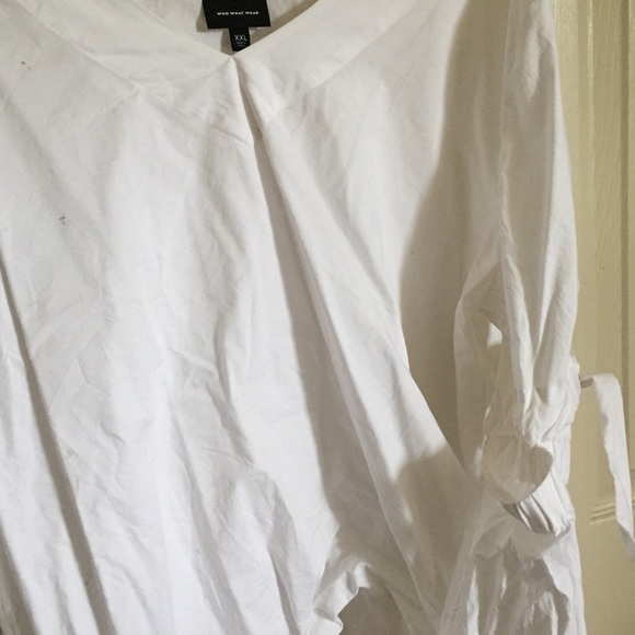 White XXL top w elbow cut outs and cute ties - Picture 4 of 5